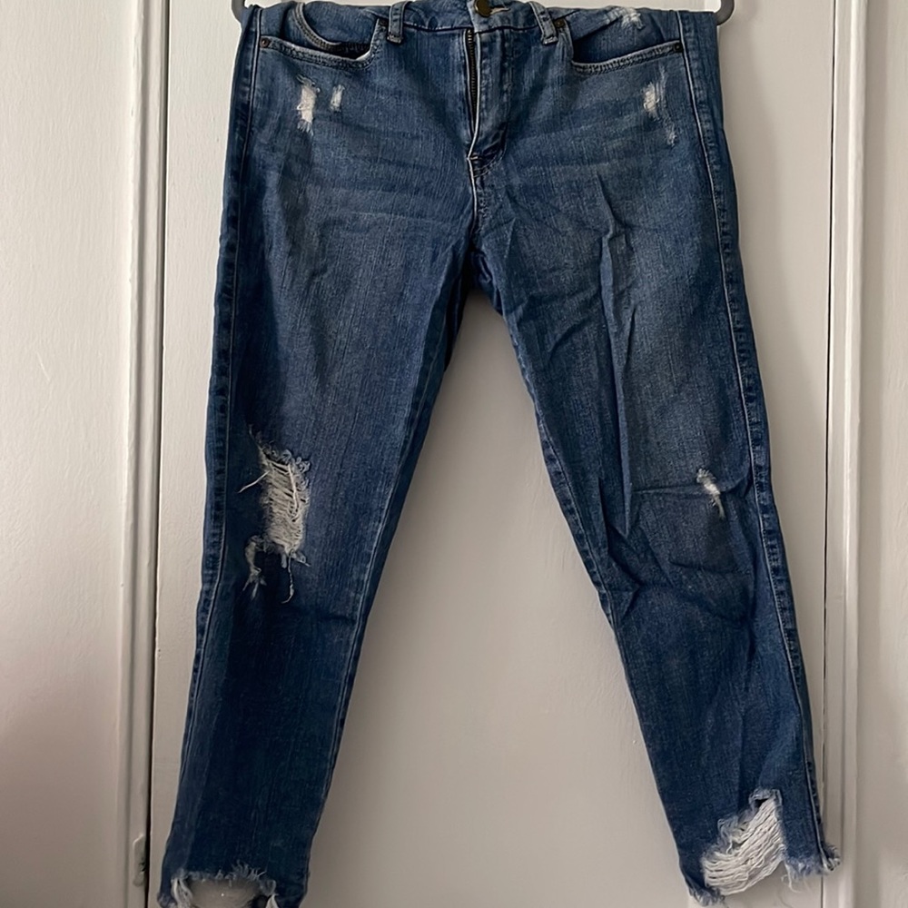 JBD Cropped Ripped Jeans